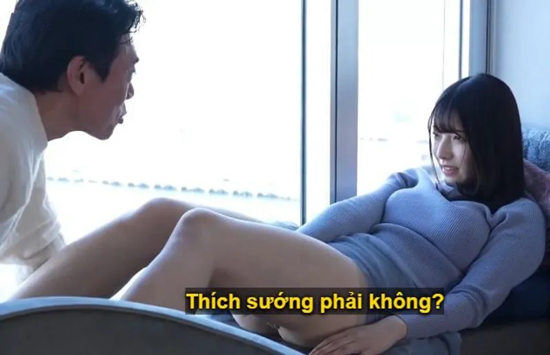 Cuộc hẹn bí mật giữa ông chú lớn tuổi và cô diễn viên trẻ mới nổi tại khách sạn.